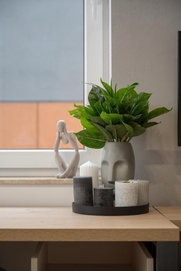 Trendy Studios With Home Office Near Wroclaw Main Station By Noclegi Renters Eksteriør bilde